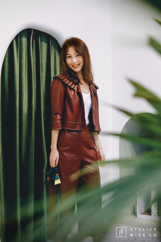 AtelierMissLu / Lucille-酒红褶皱装饰仿皮外套 商品图3