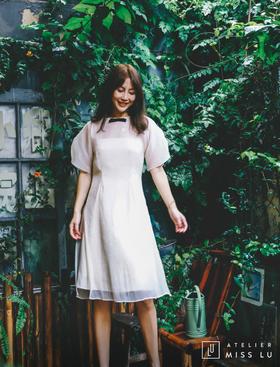 AtelierMissLu / Shirley-奶绵白薄纱吊带两件式连身裙