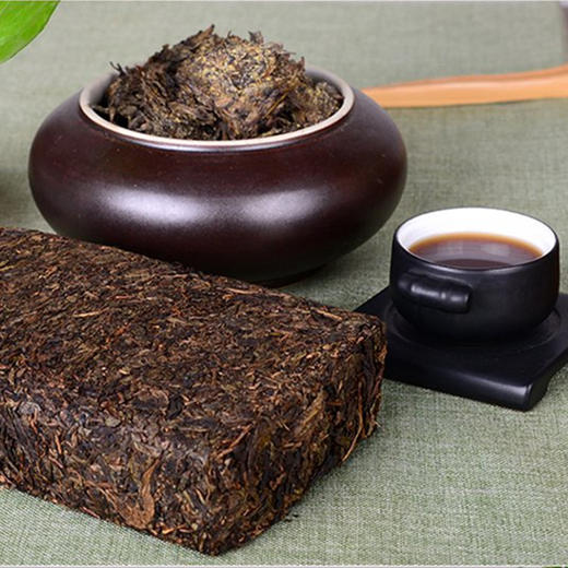 【泾阳茯砖茶】1000克 京东发货 黑茶 金花手筑陕西官茶 茯茶 商品图1