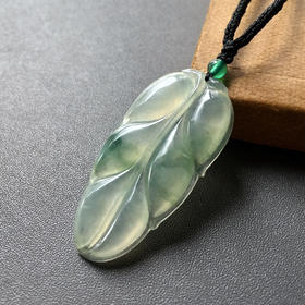 冰种飘花翡翠大叶子