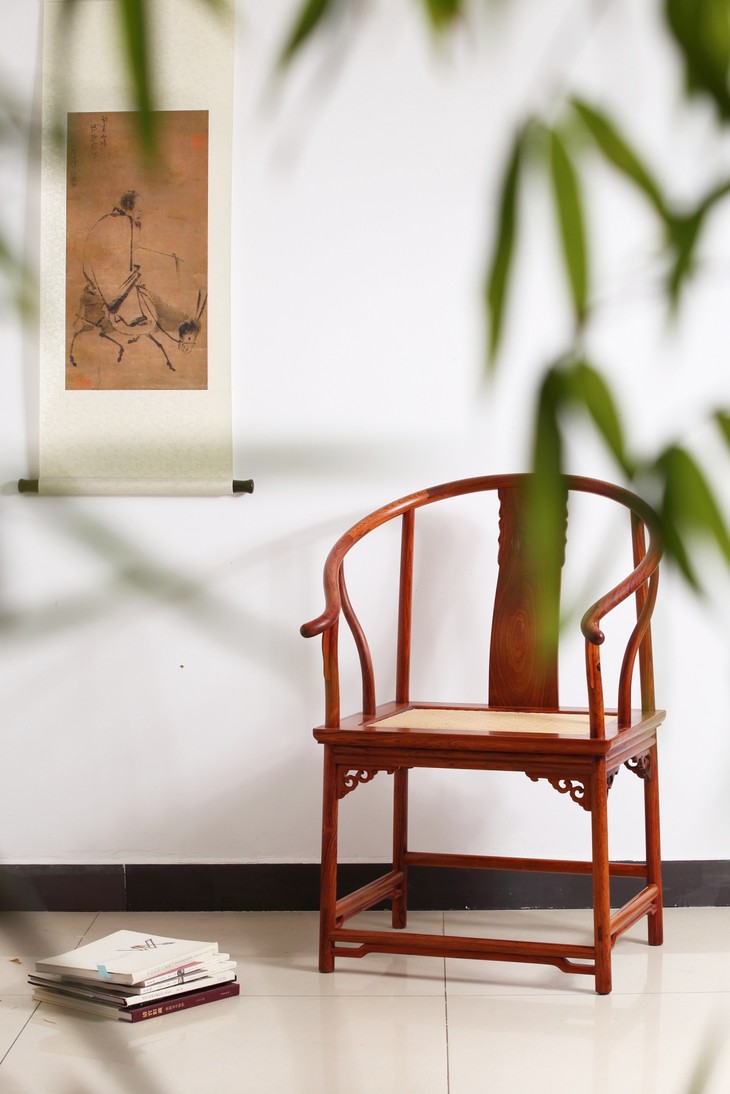 椅面攒框,起鼓落堂,劈料制作的下牙条,椅子的四腿八奓一木连做,四腿间