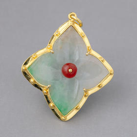 清代翡翠十字花“春光乍泄”项坠