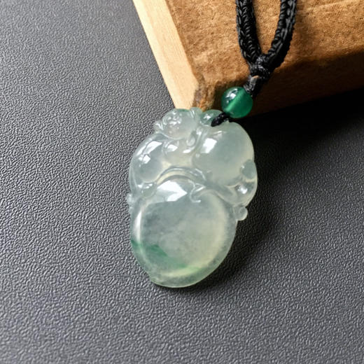 冰种飘阳绿翡翠金猴捧寿 商品图0