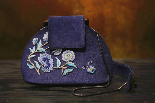 山谷居民原创设计苗绣包——物语 商品图0