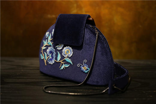 山谷居民原创设计苗绣包——物语 商品图2