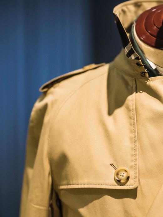 Westminster 插肩袖款日本防渗雨嘎巴甸卡其色战壕风衣 商品图7