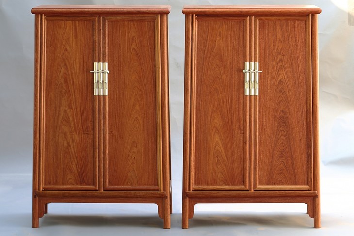 缅甸花梨圆角柜1对100001900