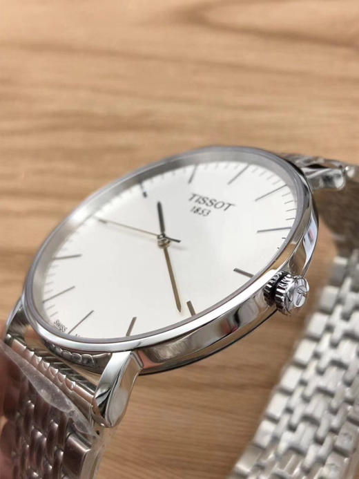 T109情侣石英款
品牌：TISSOT  天梭
型号：魅时系列T109
机芯：瑞士石英机芯 商品图2