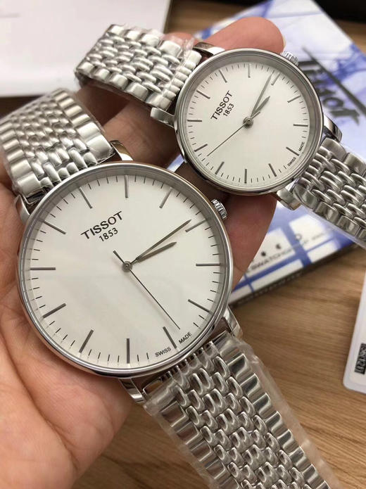 T109情侣石英款
品牌：TISSOT  天梭
型号：魅时系列T109
机芯：瑞士石英机芯 商品图5