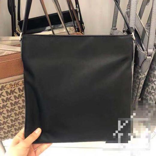 国内现货Michael Kors /MK 斜挎女包 prada同款 降落伞防水材质拼包边皮面 可单肩可斜挎女包 原价$198刀 商品图2