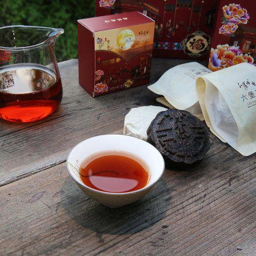 六堡茶 团圆茶 礼盒装 商品图1