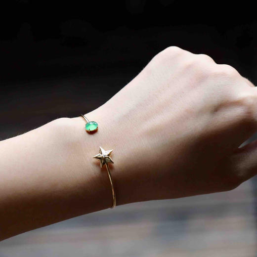 高冰种阳绿翡翠蛋面小星星手镯18k黄金钻石镶嵌 商品图9