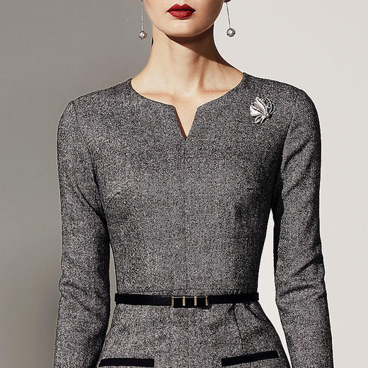 J8382961颈袖添香春秋季新款时尚小V领修身OL包臀职业装九分袖连衣裙J8382961 商品图2