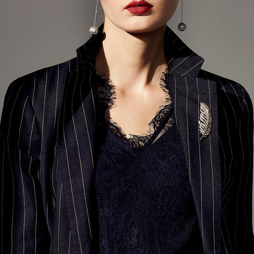 J83A2949颈袖添香春秋新款时尚气质职业装正装条纹小西装女阔腿裤套装J83A2949 商品图2