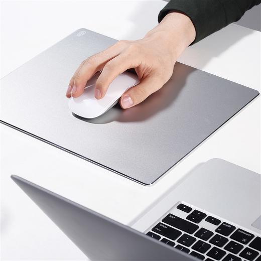 京东京造 金属鼠标垫自营大号 电脑办公游戏铝合金鼠标垫 银色 商品图2