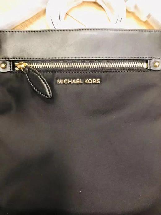 国内现货Michael Kors /MK 斜挎女包 prada同款 降落伞防水材质拼包边皮面 可单肩可斜挎女包 原价$198刀 商品图7