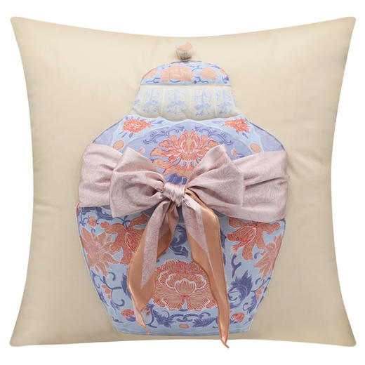 【采购专享】宫里的世界&斗贤 蝶恋花 缠枝牡丹丝巾抱福抱枕 商品图1