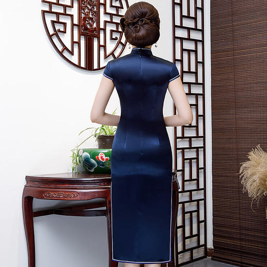 上海旗袍厂LHS-1027旗袍新款高端大气旗袍裙中长款 商品图3