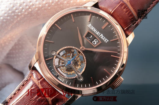 爱彼 最新款真陀飞轮 大日历窗 意大利小牛皮，42mm，手动真海鸥陀飞轮机芯，稳定可靠，值得拥有。 商品图1