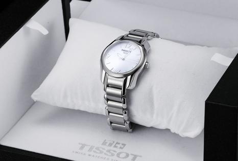 天梭 TISSOT 海浪系列女士石英腕表 T023.210.11.117.00 商品图4