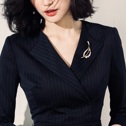 孤品 J9383913A颈袖添香季时尚气质修身七分袖职场装包臀显瘦女连衣裙J9383913A 商品图2