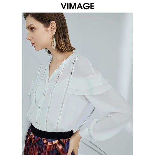 VIMAGE纬漫纪女装秋季新品甜美荷叶边镂空V领百搭通勤衬衫V1209812 商品图0
