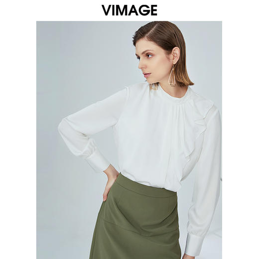VIMAGE纬漫纪女装秋季新品气质垂坠感波浪边半高领衬衫上衣V1213808 商品图1