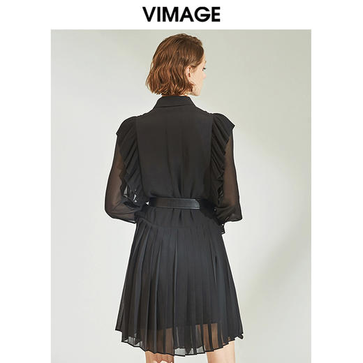 VIMAGE纬漫纪女装秋季复古珍珠扣荷叶边褶皱气质连衣裙V1207805 商品图3
