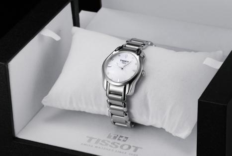 天梭 TISSOT 海浪系列女士石英腕表 T023.210.11.116.00 商品图4