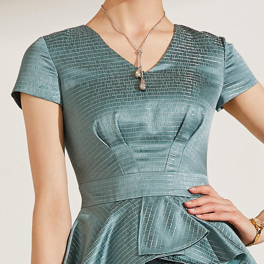 孤品 J9283564 “琉璃”连衣裙 重工金丝线面料 精致 贵气颈袖添香不退可换 商品图3