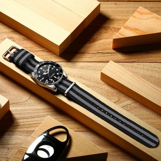 【男士手表】。男士手表CHENXI品牌水鬼手表时尚手表创意款尼龙带运动手表 商品图2