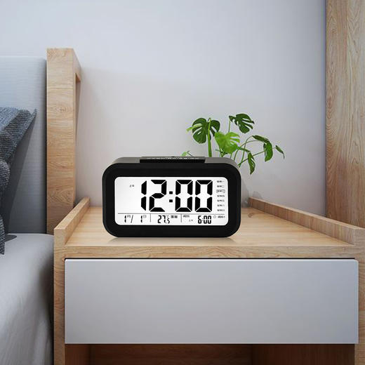 康巴丝（Compas）闹钟智能电子静音夜光聪明灯自动感光三组闹铃小闹钟儿童学生钟WD877 黑色 商品图3