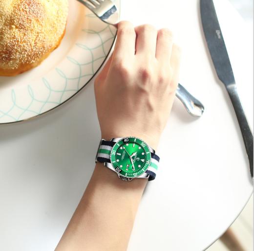 【男士手表】。男士手表CHENXI品牌水鬼手表时尚手表创意款尼龙带运动手表 商品图1