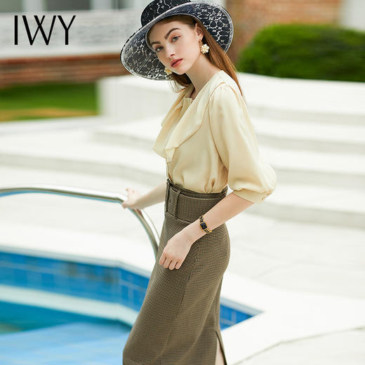 【售罄下架】IWY/杏色衬衫套裙时尚套装气质女装时尚通勤套裙B201+S621 商品图4