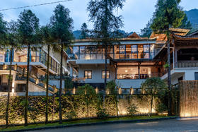 【团建优选-青城山357号】8888元=18房温泉民宿，带泳池，房间带暖气QJ