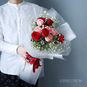 11朵玫瑰满天星花束