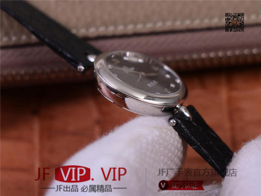 GS优雅之作—欧米茄蝶飞系列424.13.27.60.55.001腕表(Dewdrop) 腕表尺寸27.4mmX8.8mm与原装一致 ，【机芯】瑞士进口石英机芯 商品图5