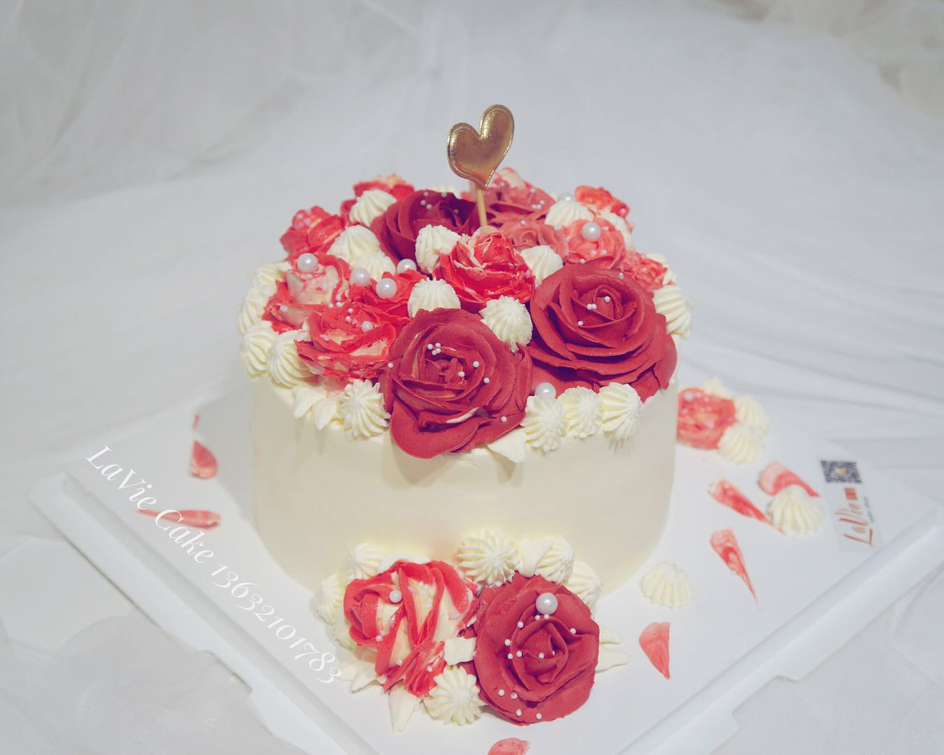 玫瑰蛋糕图片,带玫瑰花的蛋糕,三层玫瑰花瓣蛋糕图片(第6页)_大山谷图库