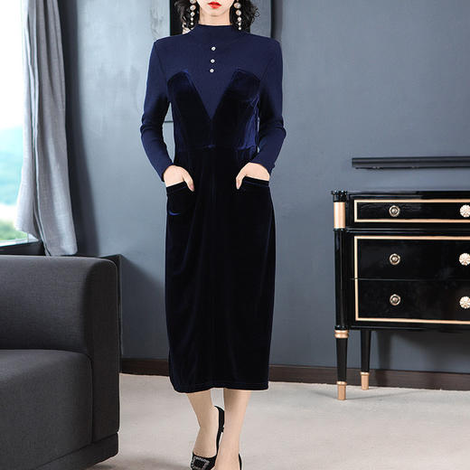 NYT-WW9336秋冬新款修身半高领钉钻纯色羊毛拼丝绒洋气高端打底连衣裙 商品图1
