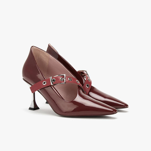 不对称外空高跟单鞋靴