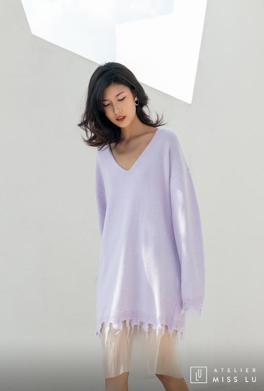 AtelierMissLu / Irma 浅熏紫V领拼纱下摆羊绒连身裙 商品图1