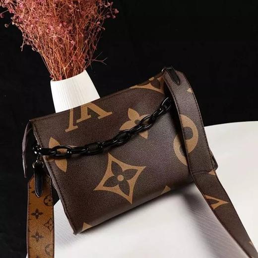 lv 大花系列onthego!neverfull !