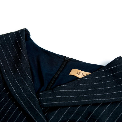 孤品 J8181841B颈袖添香新款时尚职场气质条纹OL修身显瘦包臀连衣裙女J8181841B不退可换 商品图2