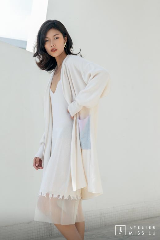 AtelierMissLu / Yvette 奶绵白下摆拼纱羊绒吊带裙 商品图6