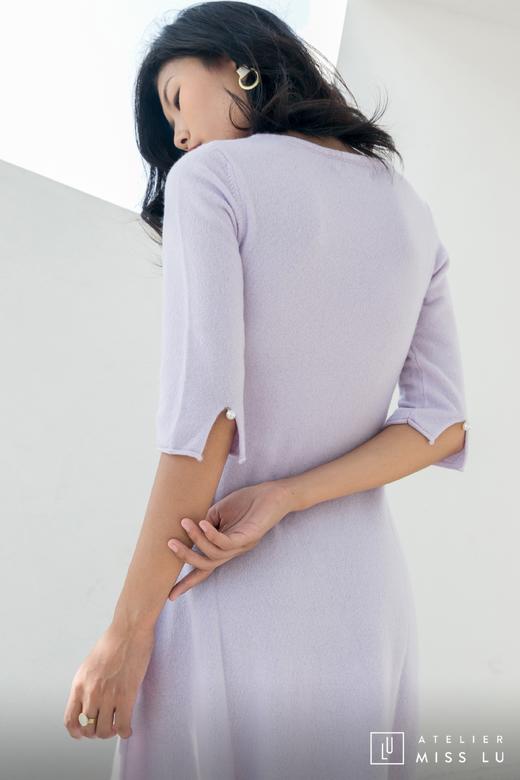 AtelierMissLu / Letitia 浅熏紫方领珍珠羊绒连身裙 商品图4