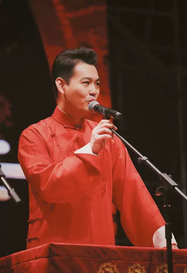 省滨州市,从小酷爱京剧,相声,2012年8月27号正式拜在魏元成先生门下