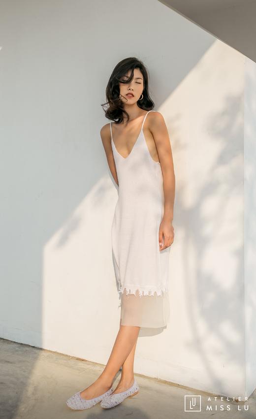 AtelierMissLu / Yvette 奶绵白下摆拼纱羊绒吊带裙 商品图0