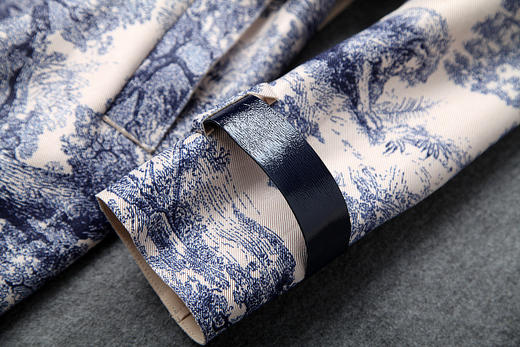 LYY-T10112秋冬新款系带收腰双排扣印花中长款风衣外套 商品图2