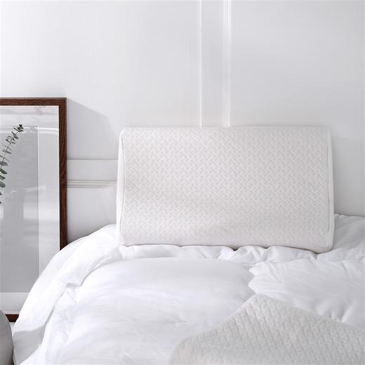 京东京造 青少年乳胶枕头礼盒装 泰国天然乳胶枕芯 93%乳胶含量 商品图0