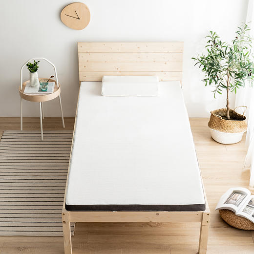 京东京造 5cm记忆棉薄款宿舍学生床垫 记忆绵单人床褥子 90*200cm 商品图1